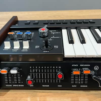 Korg miniKORG 700Sm 2025 - Black / Wood image 4