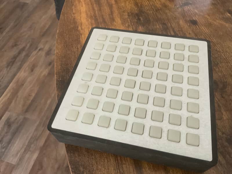 Monome 64 2010s - RT image 1