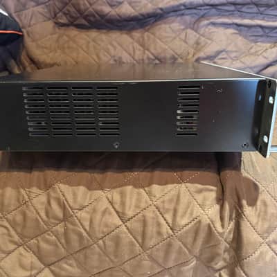 SWR 550X Bass Amp Head image 5