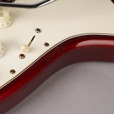 Fender American Floyd Rose Classic Stratocaster - 1999 - Candy Apple Red image 18