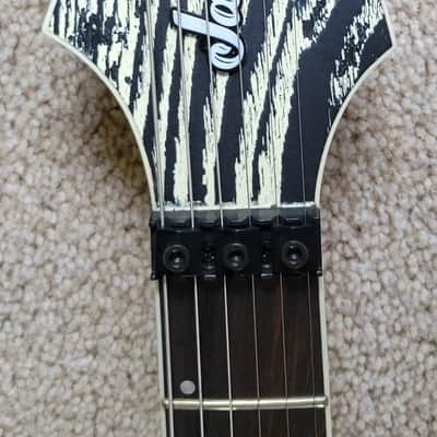 Jackson Pro Series Dinky DK Modern Ash FR6 Electric Guitar, New Road Runner Hard Shell Case image 4