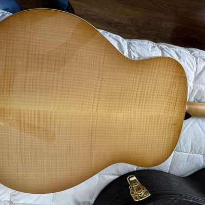 Taylor 618e with V-Class Bracing 2020 - Present - Antique Blonde image 2