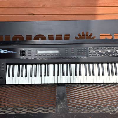 Roland D-50 61-Key Linear Synthesizer with Memory Card