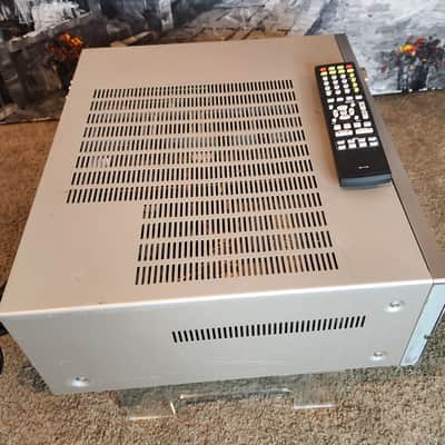 Denon Denon AVR-3803 i7.1-channel, 110-watt-per-channel 90s - Silver image 6