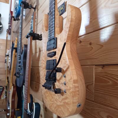 Handcrafted Boutique Electric Guitar – Birdseye Maple Top – Made in Italy (1980s–1990s) image 6