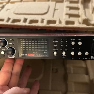 Focusrite Scarlett OctoPre Dynamic 2017 - Present - Black image 3