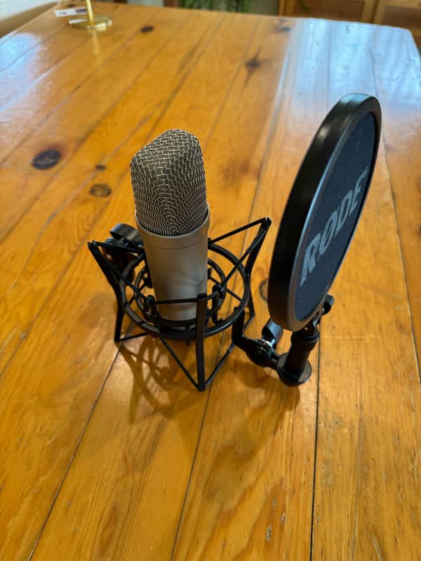 RODE NT1-A Large Diaphragm Cardioid Condenser Microphone 2002 - Present - Silver image 1