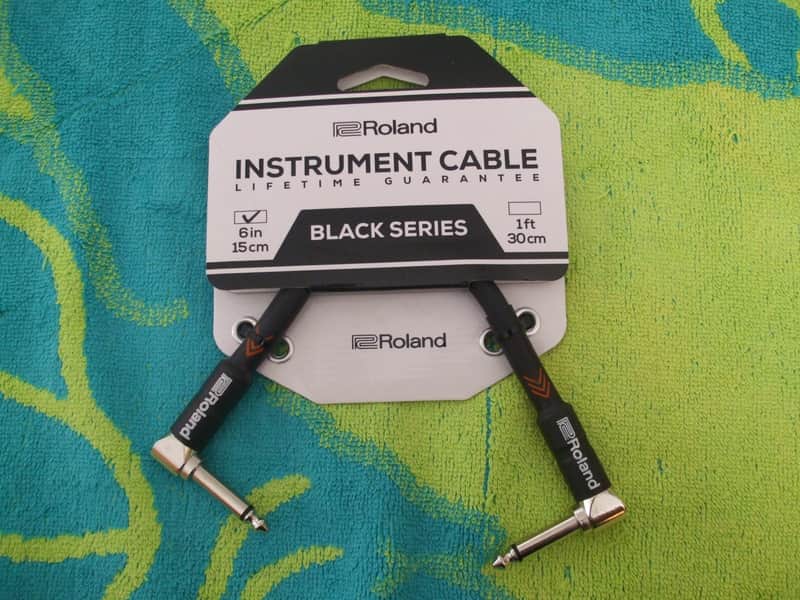 Roland Black Series small 90 angled 6 inch instrument guitar pedal cable MINT ZCD image 1