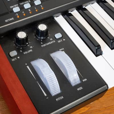 Behringer DeepMind 12 49-Key 12-Voice Polyphonic Analog Synth 2016 - Present - Black image 3