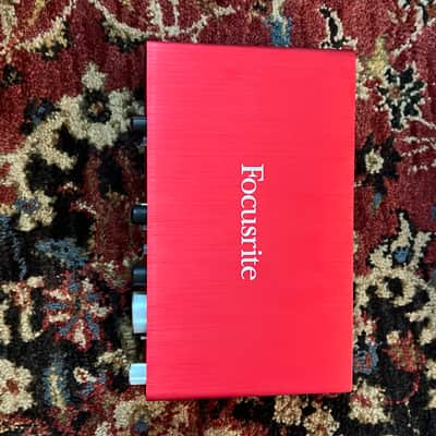 Focusrite Scarlett 2i4 2nd Gen USB Audio Interface 2016 - 2018 - Red / Black image 2