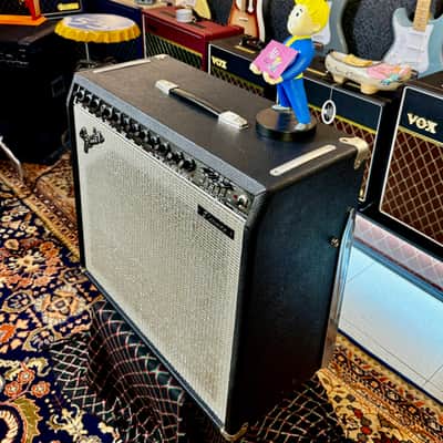 Fender SHOWMAN COMBO 1x15 “ 200 Watts Solid State 1982-1983 Paul Rivera Era Super Rare image 16