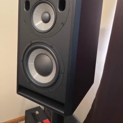 Focal Trio6 8-inch Powered Studio Monitor Pair - Black image 6