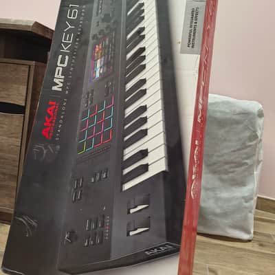 Akai MPC Key 61 Standalone Workstation Synthesizer 2022 - Present - Black image 7
