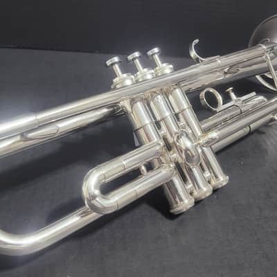 Getzen Eterna 900 Severinsen Model Trumpet,2 mouthpieces ,2 mutes and Original case 1968-1970 - Silver plated image 19