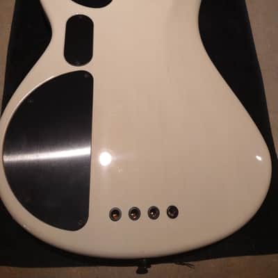 1997-Vintage USA-made Peavey Millennium bass guitar image 20