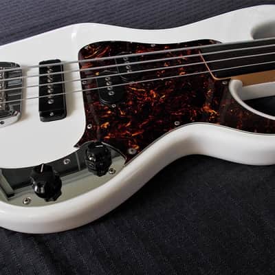 G&L SB-2 Fretless Bass 1996 White w/ p/u blend and Tone control image 4
