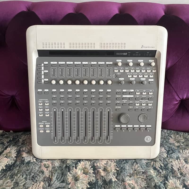 Digidesign Digi 003 Console Firewire Audio Interface with Control Surface 2000s - Grey image 1