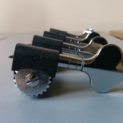 Schaller/Fender American Deluxe bass tuners (4) image 1