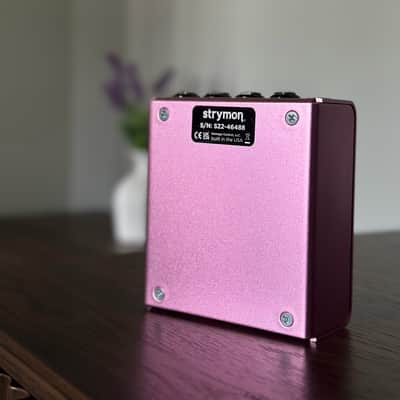 Strymon DIG Dual Digital Delay V2 2022 - Present - Pink image 3