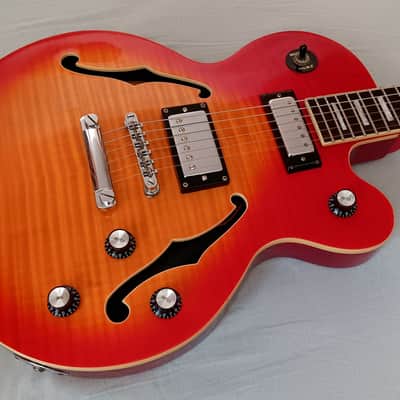 Epiphone Alleykat Semi-hollow Guitar (CLEAN! Grover Tuners - Case Included) 2000 - 2008 - Heritage Cherry Sunburst image 4