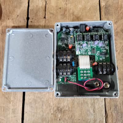 Electro-Harmonix Memory Boy Analog Delay Pedal image 8
