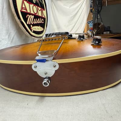 Godin 5th Avenue CW Kingpin II 2 Archtop Hollowbody Guitar with Soft Case 2003 image 19