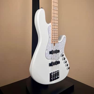 Cort Elrick NJS4 WHT - White Gloss - Bartolini Preamp & Hipshot Hardware image 4