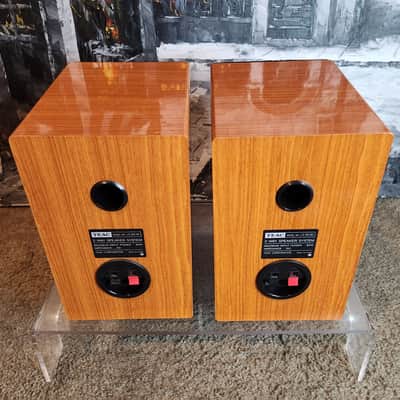 TEAC TEAC LS-MC90  compact, 2-way  bookshelf speakers 90s  - Glossy faux-wood brown image 7