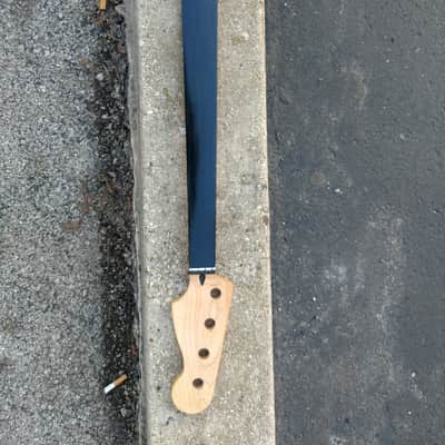 Fender Neck- Fretless Ebonol Fingerboard – 4 String image 4