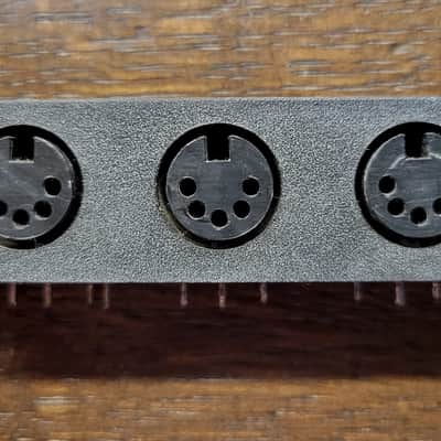 Roland TR-707 Midi Connector (original)