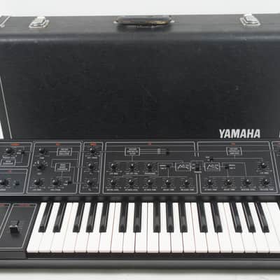 YAMAHA CS10 Monophonic Analog Synthesizer CS-10 w/ Hard Case for 120V