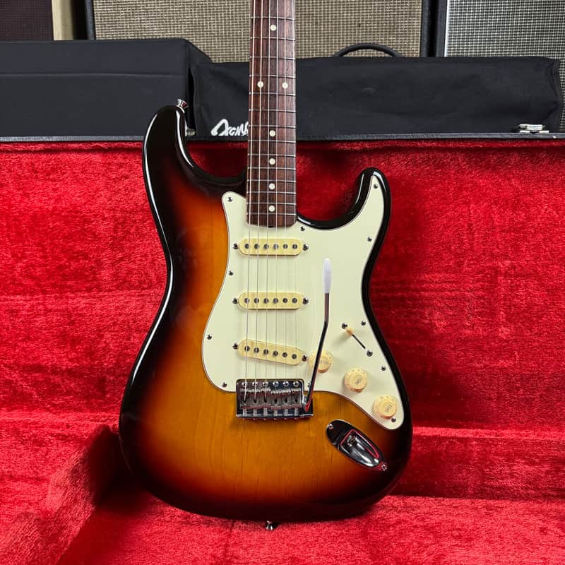 *Video* 1962 Fender Stratocaster Reissue Model ST62-70 USA Vintage Pickups - 1999-2002 image 1