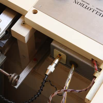 Streetly Electronics Mellotron M400 White image 12
