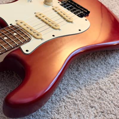 Fender USA Highway One Stratocaster HSS with Rosewood Fretboard - Midnight Wine Transparent image 4