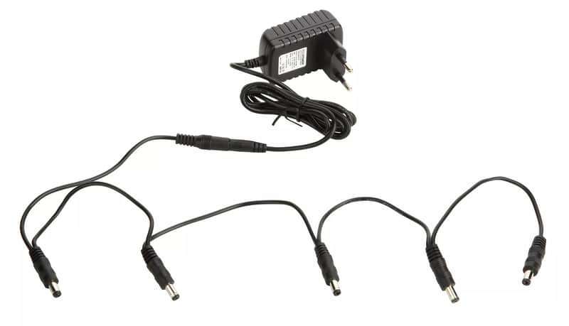Power Supply Combo Pack for Guitar Effect Pedals (9V DC, 1.300 mA, Daisy Chain w/ 5 outputs) image 1