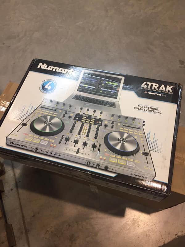 Numark 4 trak-4 deck x traktor(all out) image 1