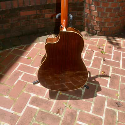 Larrivee L-09 2011 Acoustic / Electric w/Hardcase image 8