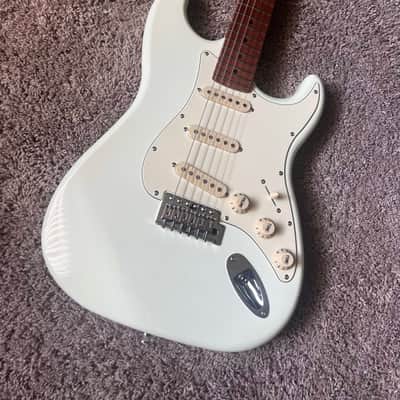 Jet Guitars JS-300 JS300 OW, solid basswood body, 22 frets roasted maple neck, ceramic pickups, traditional tremolo Free Setup image 3