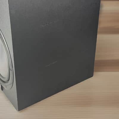 Yamaha HS8 8-Inch 120W Powered Studio Monitor (Single) - Black image 7