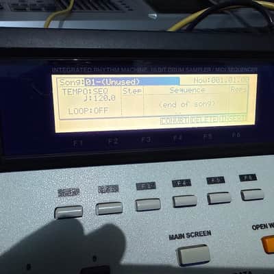 Akai MPC2000XL MIDI Production Center 2000 - 2005 - Grey image 10