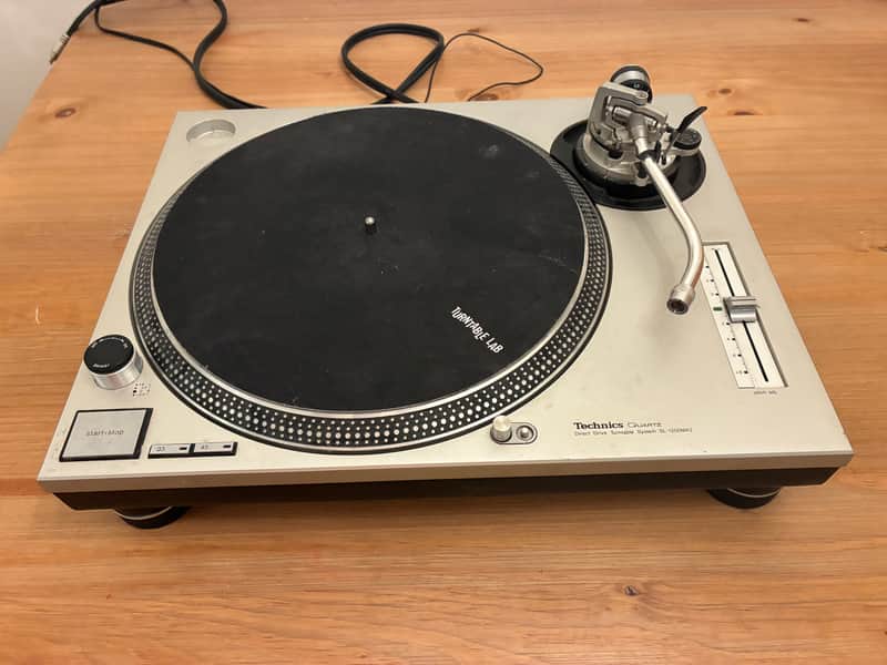 Technics SL-1200MK2