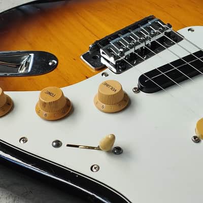 1983 Tokai ST-60 Goldstar Sound '54 Reissue Stratocaster (Brown Sunburst) image 5