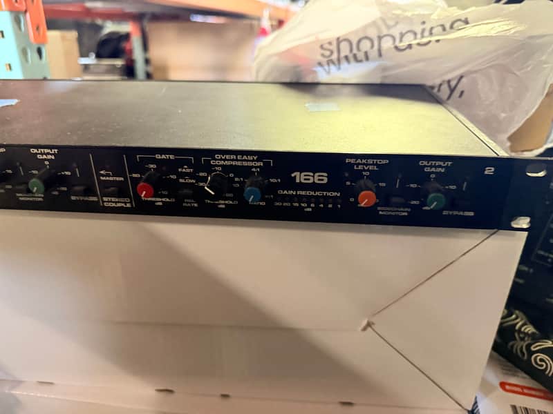 dbx 166 　2台 中古 dbx 166 2-Channel Dynamics Processor | Reverb