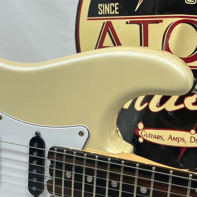 Fender American Elite Stratocaster Strat Shawbucker Electric Guitar with Hard Case image 3