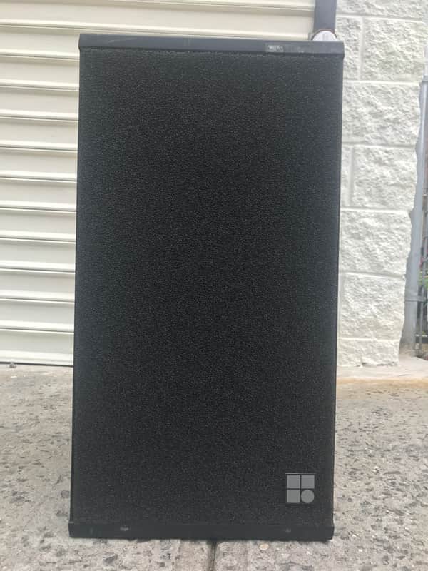 d&b Audiotechnik Q1 (2 Way Line array Loudspeaker) * ONE * image 1
