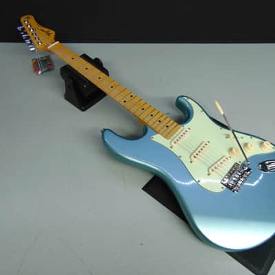 Tagima TG 530-LPB Woodstock Series Strat-Style Guitar Lake Placid Blue image 2