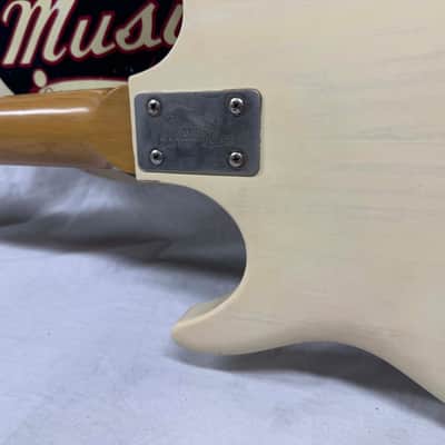 Gibson The Grabber 4-string Bass - truss rod maxed / AS-IS - Rare - White image 12