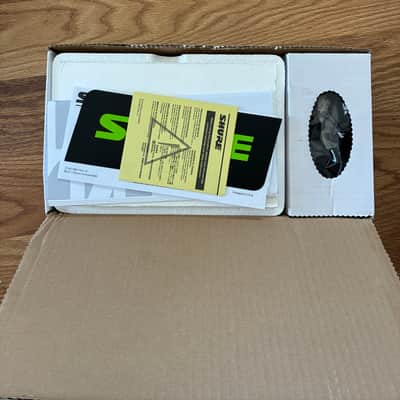 Shure SM7B Cardioid Dynamic Microphone 2001 - Present - Black image 2