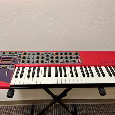 Nord Lead 3 49-Key 24-Voice Polyphonic Synthesizer 2002 - 2007 - Red