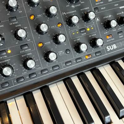 Moog Subsequent 37 Analog Synth 2017 - Present - Black Bild 14